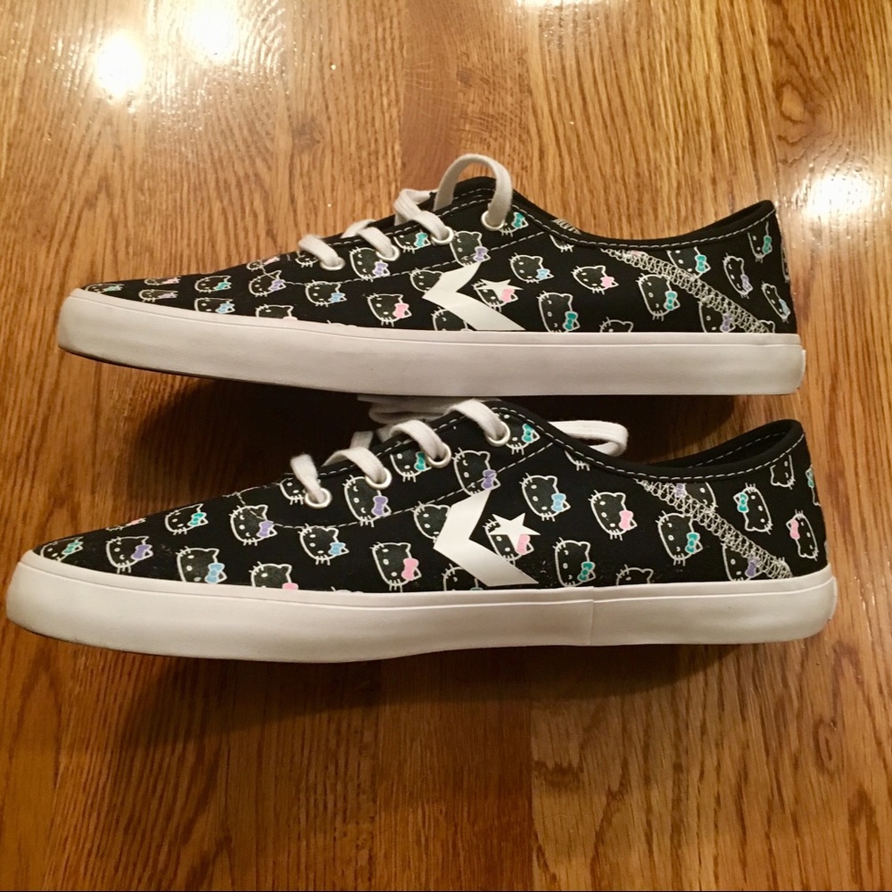 NWOT Converse Hello Kitty Womens Size 9 Black - Picture 2 of 6